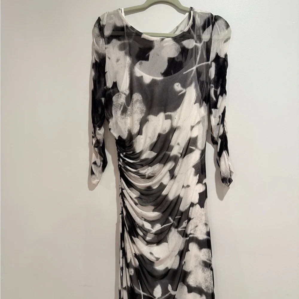 Calvin Klein Women’s Elegant Black and White Floral Dress Size 12 - Picture 3 of 8